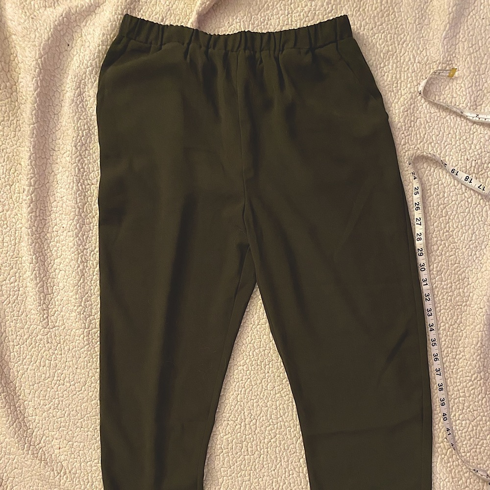 army green high waist trousers | elastic waist